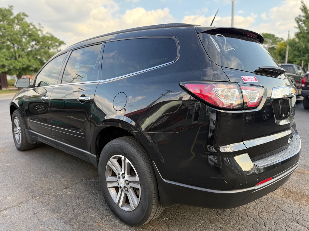 Photo 4 of this CHEVROLET TRAVERSE