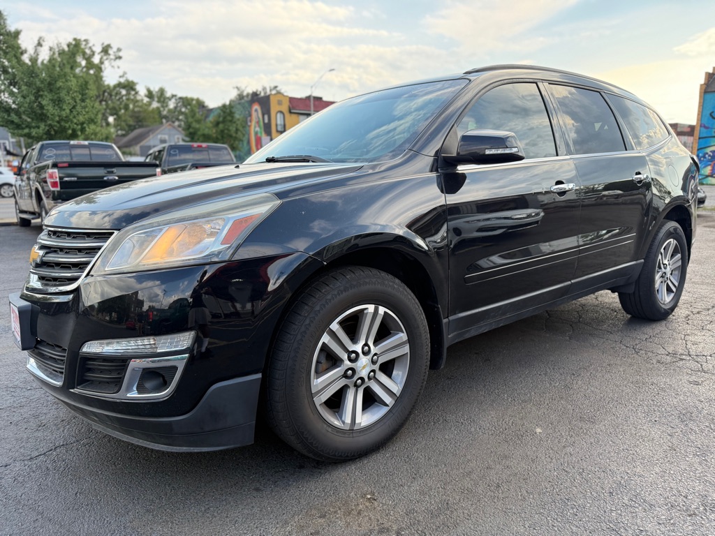 Photo 3 of this CHEVROLET TRAVERSE