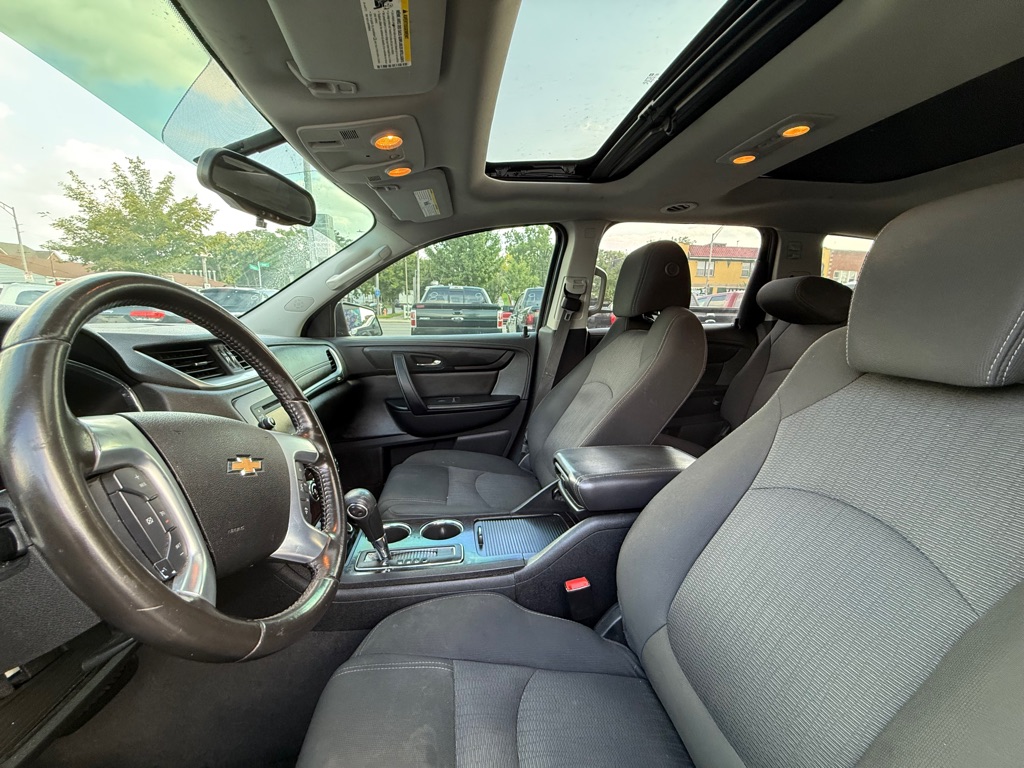 Photo 7 of this CHEVROLET TRAVERSE