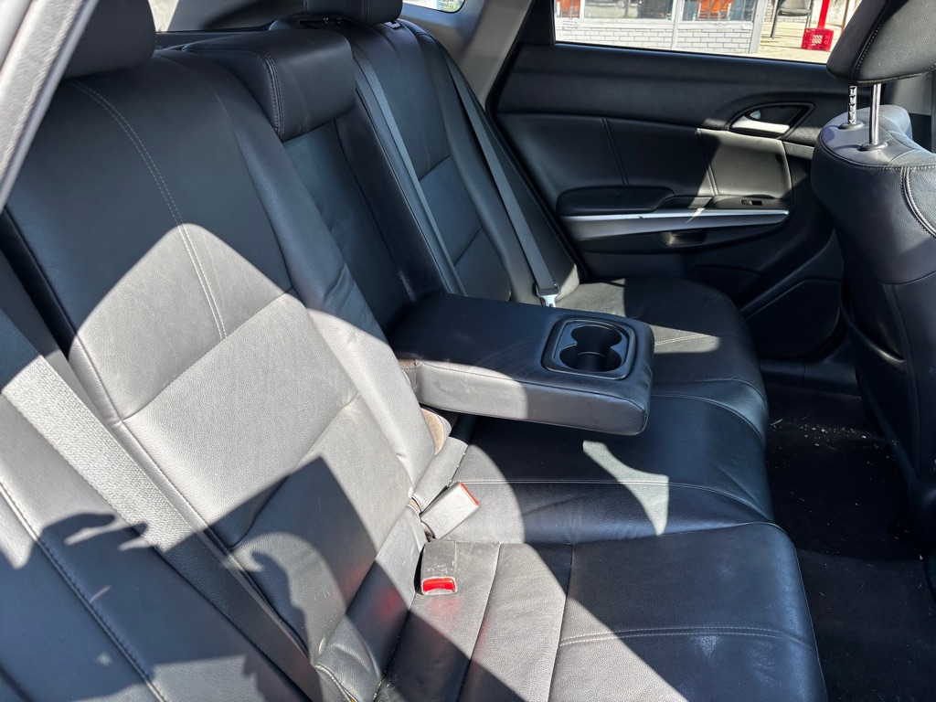 Photo 9 of this HONDA CROSSTOUR