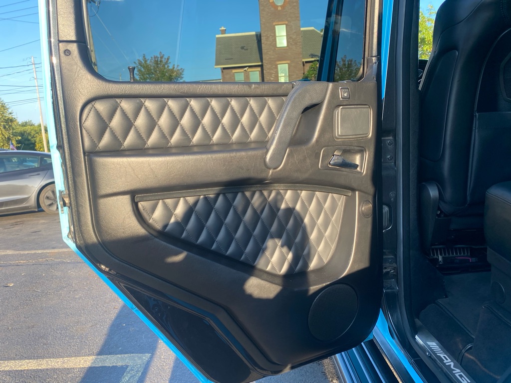Photo 18 of this MERCEDES-BENZ G-CLASS SQUARE