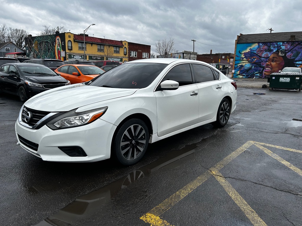 Photo 2 of this NISSAN ALTIMA