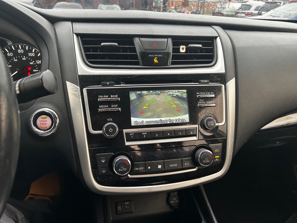 Photo 6 of this NISSAN ALTIMA