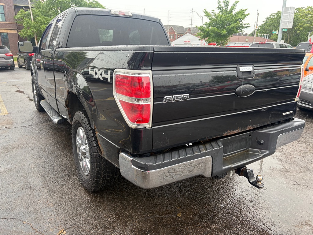 Photo 3 of this FORD F150