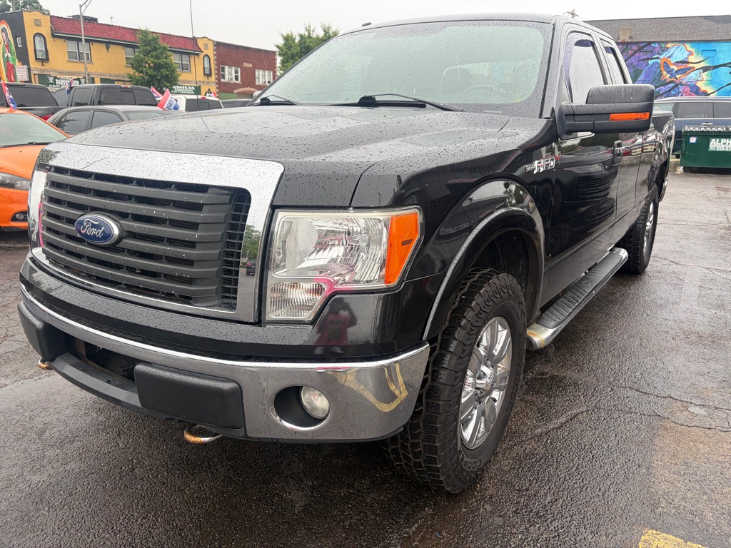 Photo 2 of this FORD F150