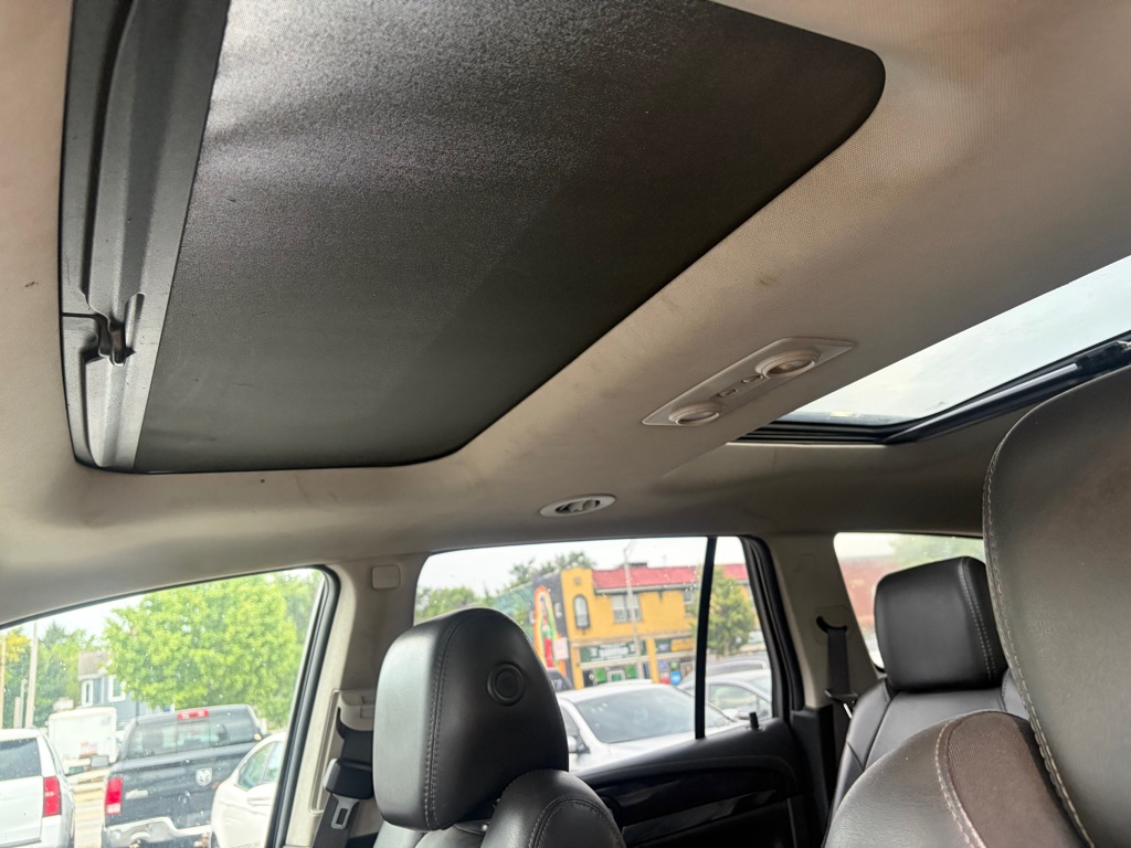 Photo 7 of this BUICK ENCLAVE
