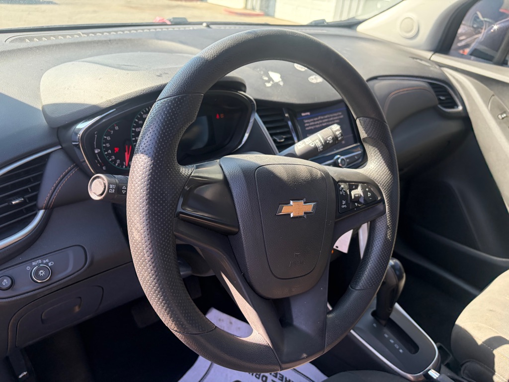 Photo 6 of this CHEVROLET TRAX