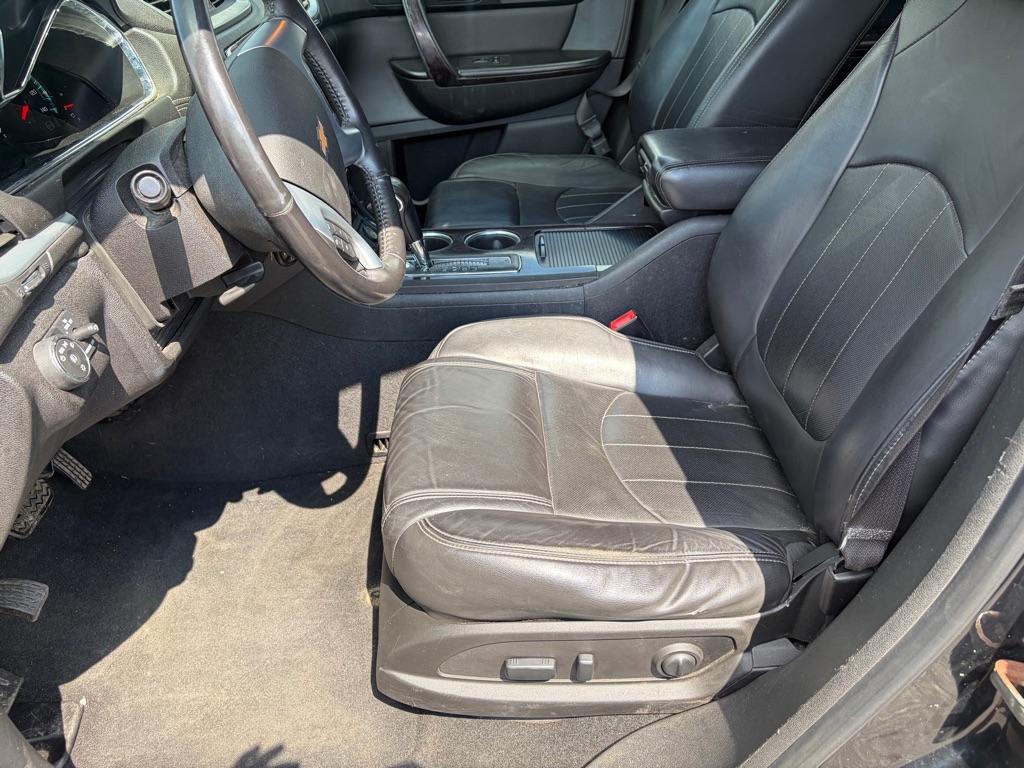 Photo 8 of this CHEVROLET TRAVERSE