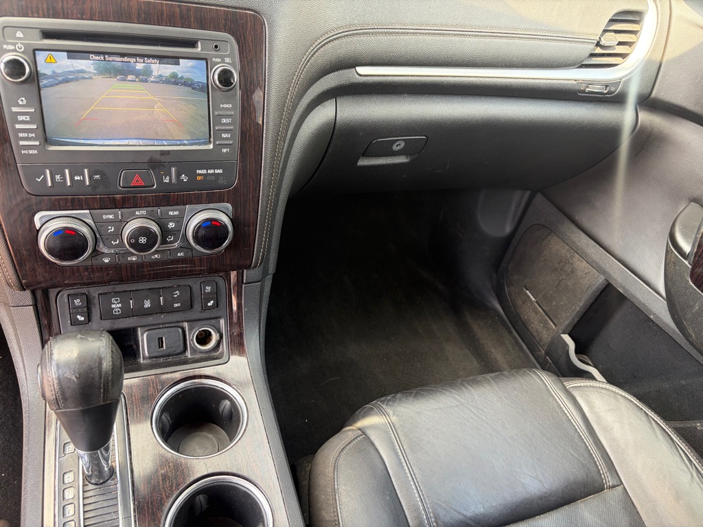 Photo 7 of this CHEVROLET TRAVERSE
