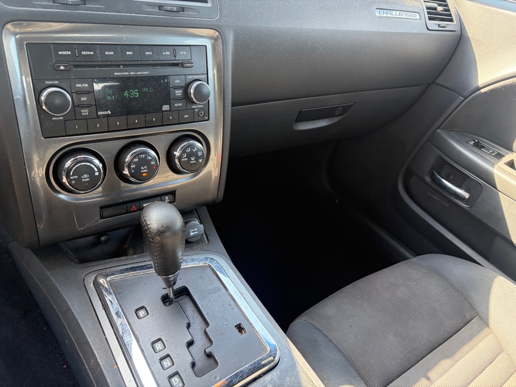 Photo 6 of this DODGE CHALLENGER