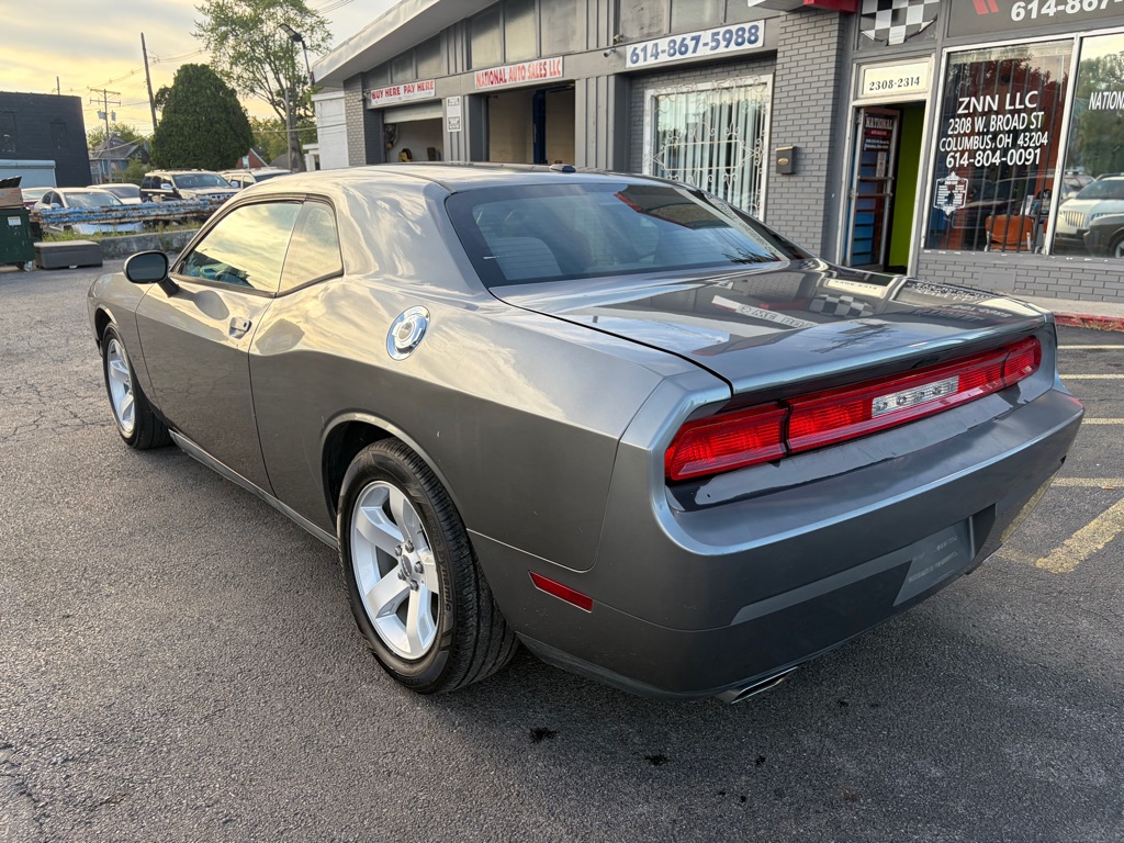 Photo 2 of this DODGE CHALLENGER