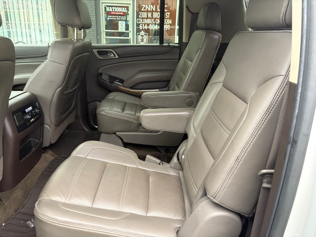Photo 11 of this GMC YUKON XL