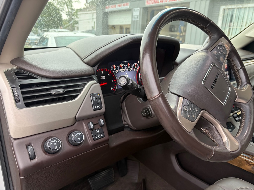 Photo 7 of this GMC YUKON XL