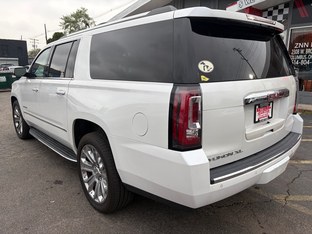 Photo 4 of this GMC YUKON XL