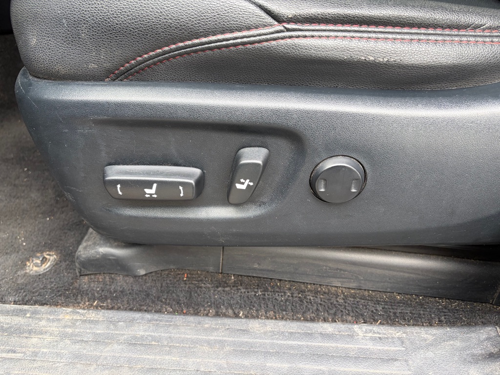 Photo 13 of this TOYOTA 4RUNNER