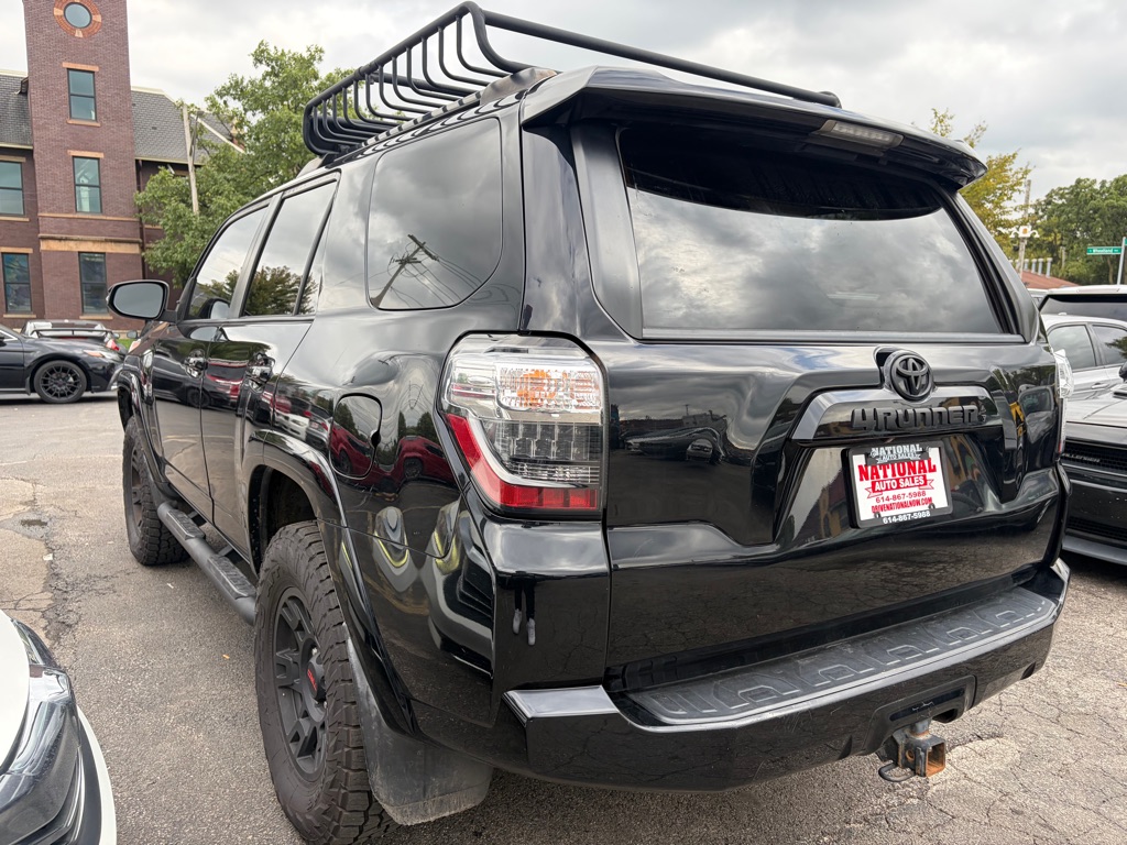 Photo 2 of this TOYOTA 4RUNNER