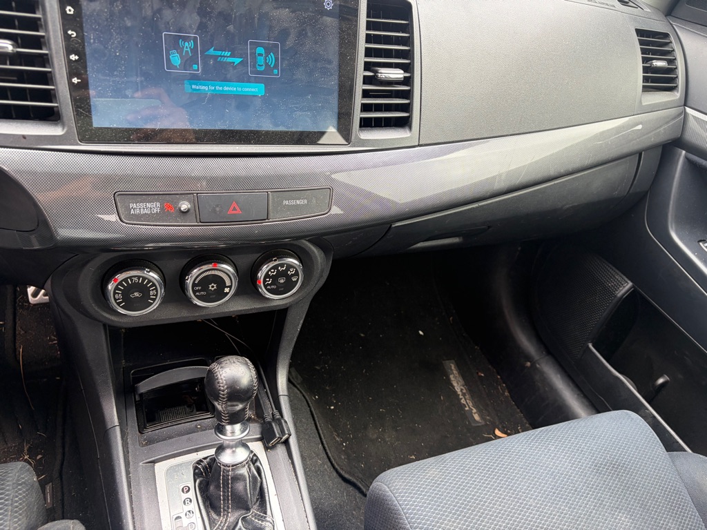 Photo 7 of this MITSUBISHI LANCER