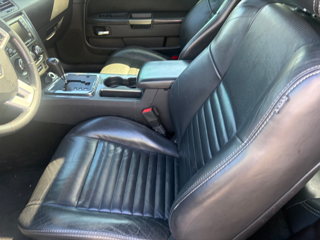 Photo 8 of this DODGE CHALLENGER