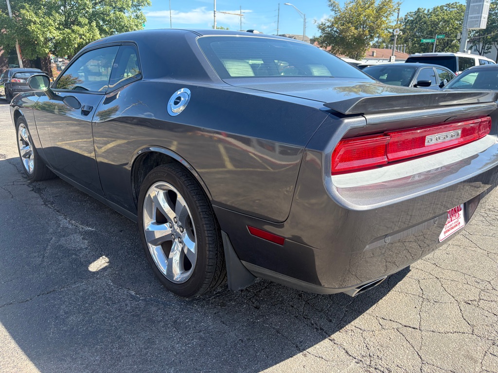 Photo 3 of this DODGE CHALLENGER