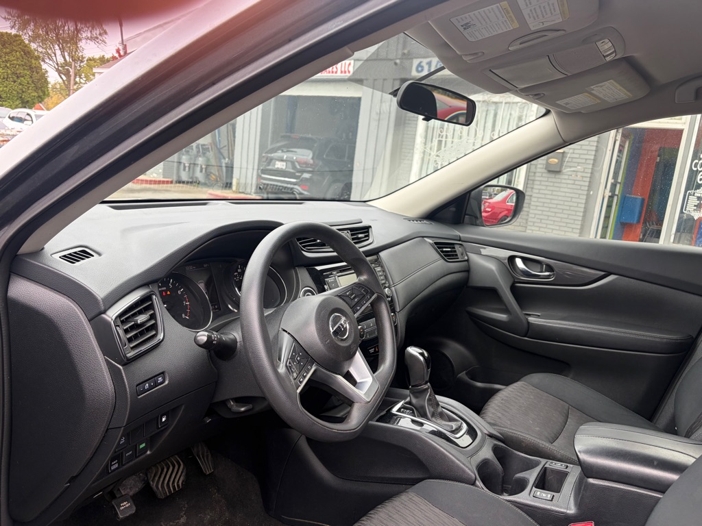Photo 4 of this NISSAN ROGUE