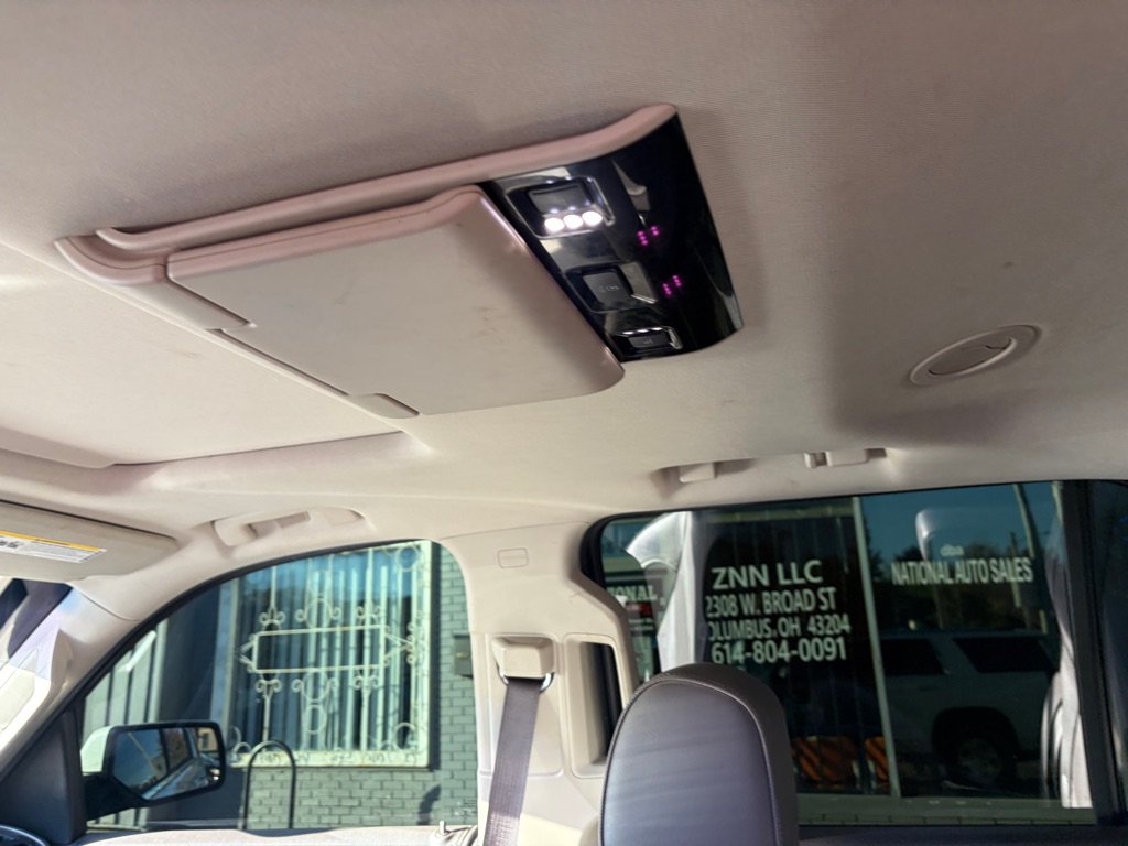 Photo 15 of this GMC YUKON