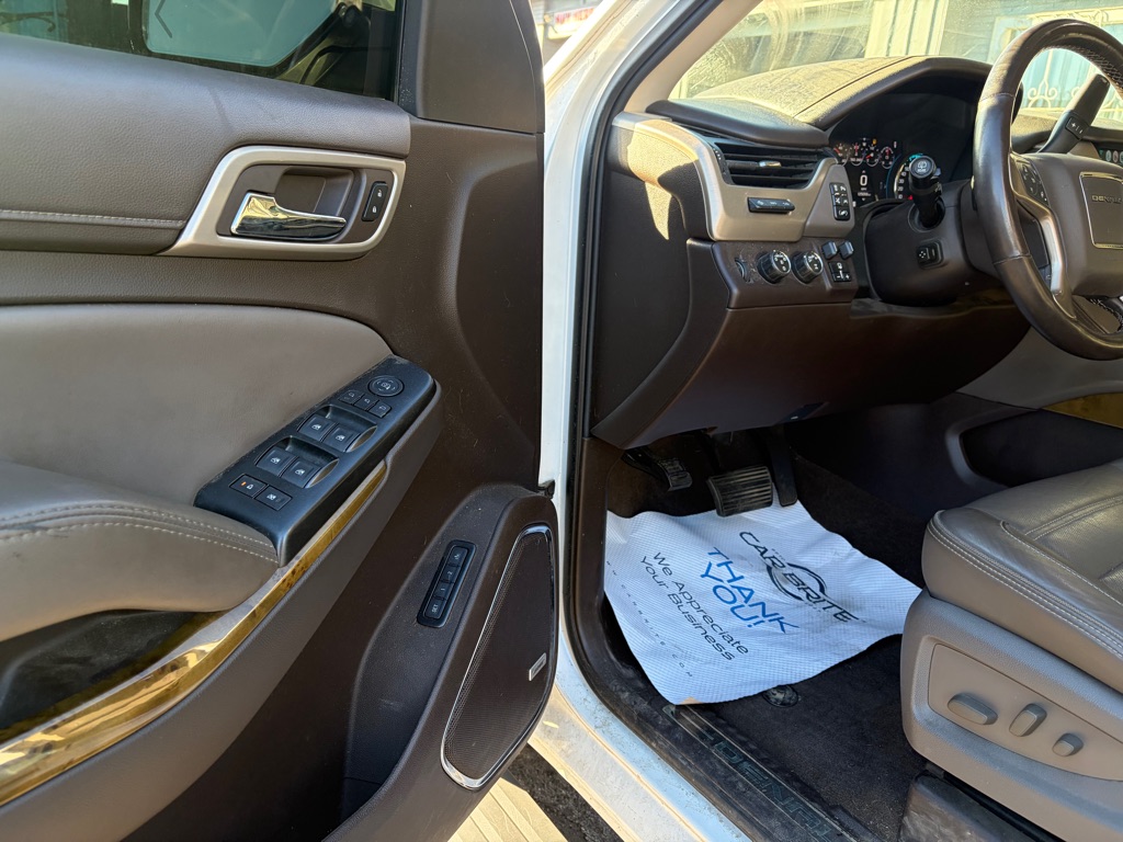 Photo 12 of this GMC YUKON