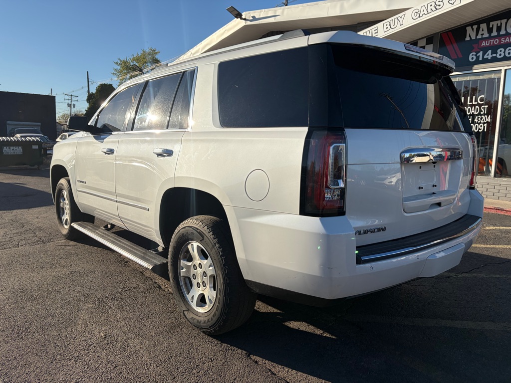 Photo 2 of this GMC YUKON
