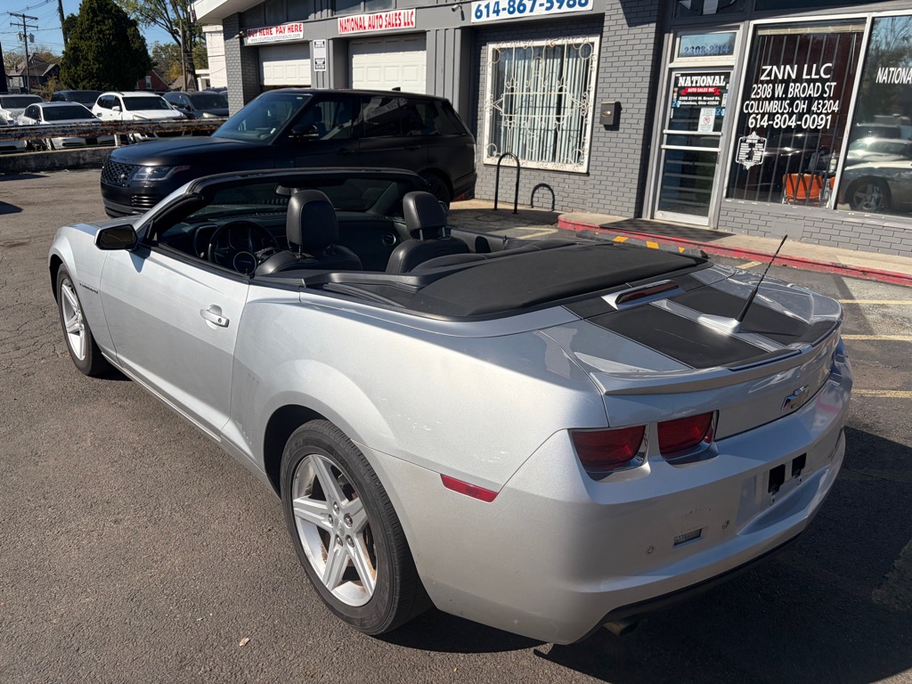 Photo 2 of this CHEVROLET CAMARO