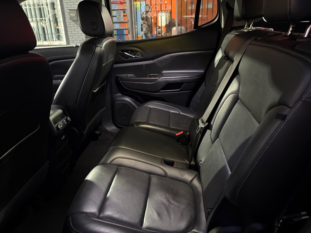Photo 14 of this GMC ACADIA