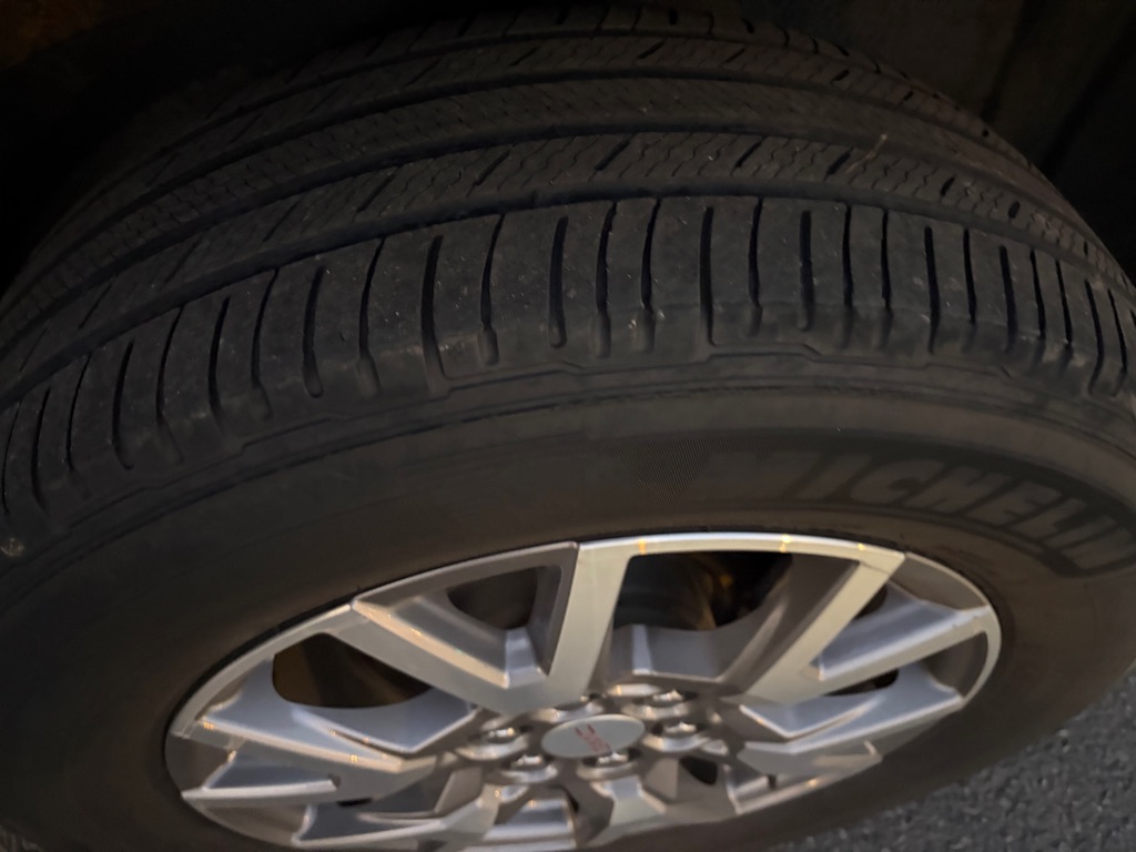 Photo 16 of this GMC ACADIA