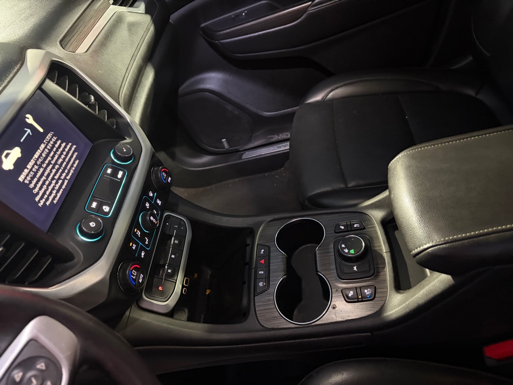 Photo 12 of this GMC ACADIA