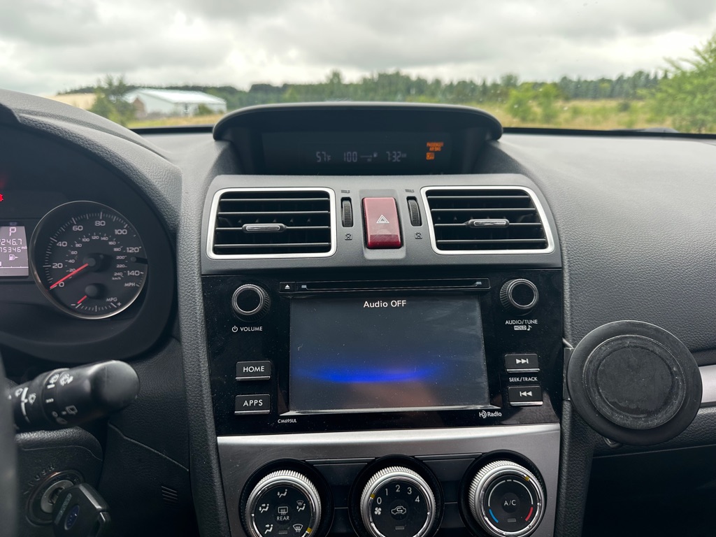 Photo 12 of this SUBARU IMPREZA