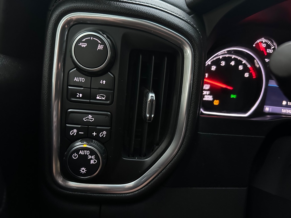 Photo 19 of this CHEVROLET SILVERADO 1500