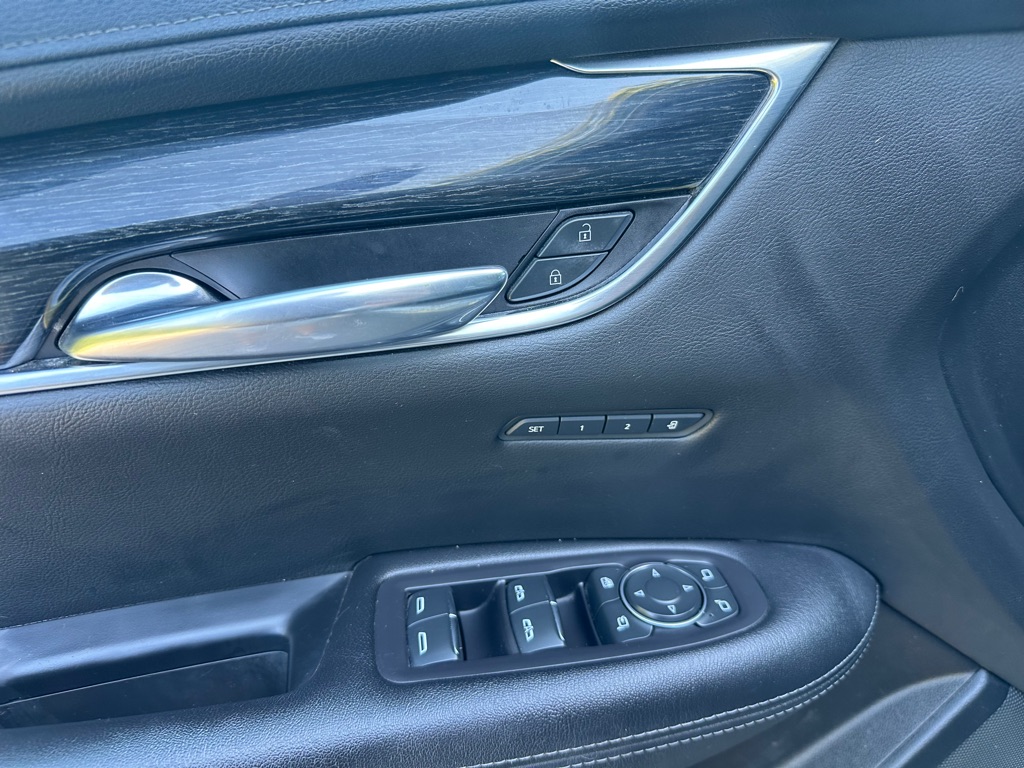 Photo 12 of this CADILLAC XT5