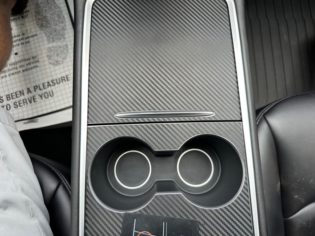 Photo 13 of this TESLA MODEL Y