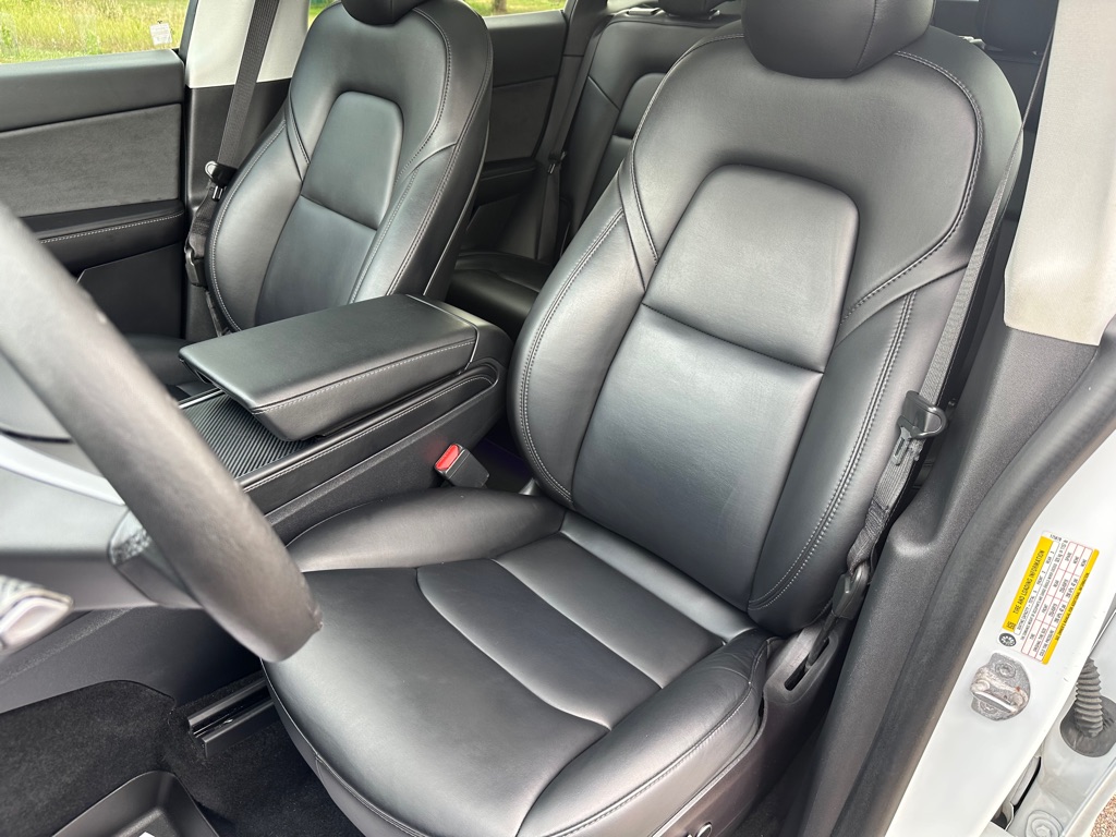 Photo 8 of this TESLA MODEL Y