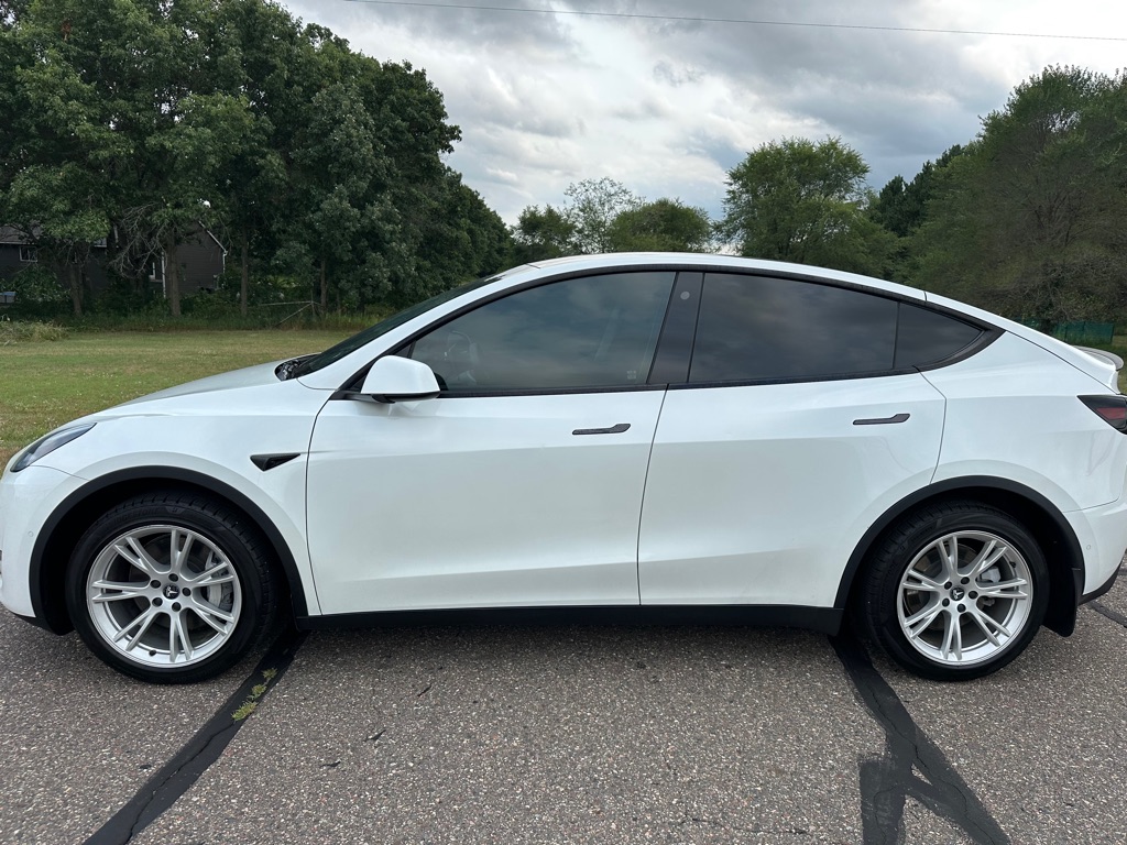 Photo 2 of this TESLA MODEL Y