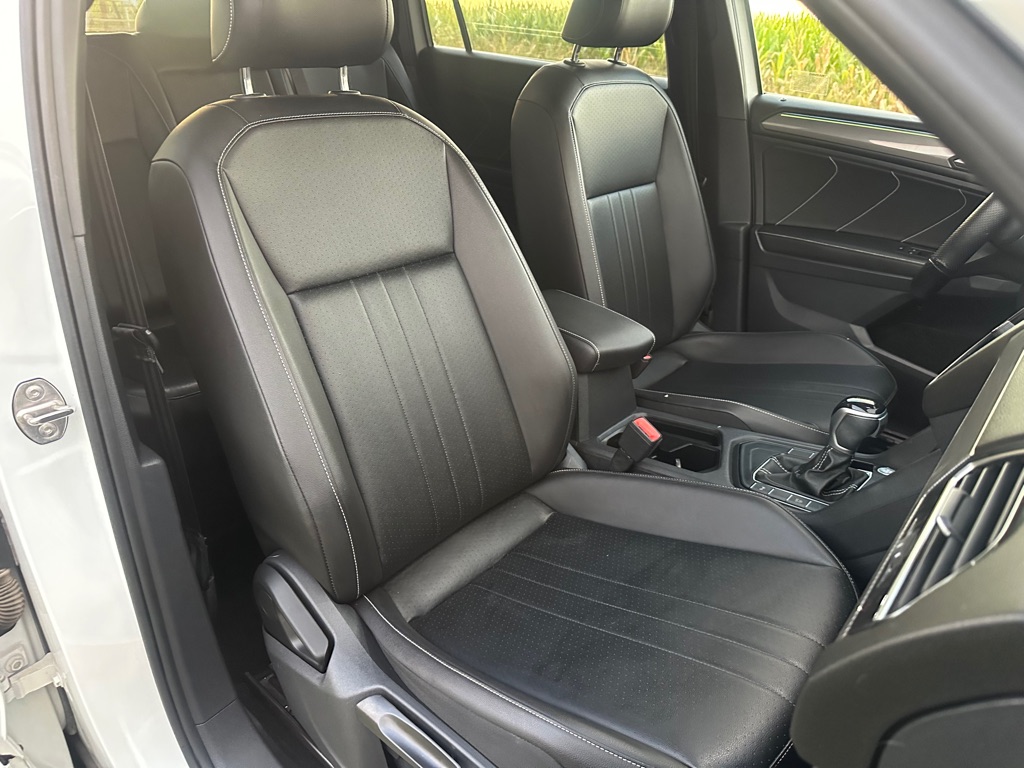 Photo 10 of this VOLKSWAGEN TIGUAN