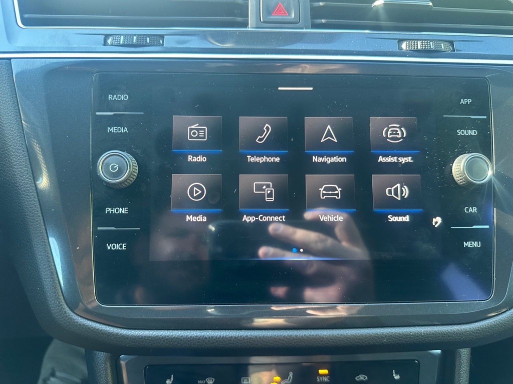 Photo 16 of this VOLKSWAGEN TIGUAN