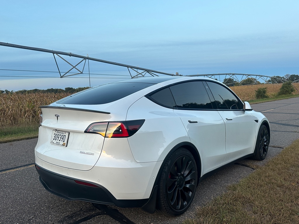 Photo 4 of this TESLA MODEL Y
