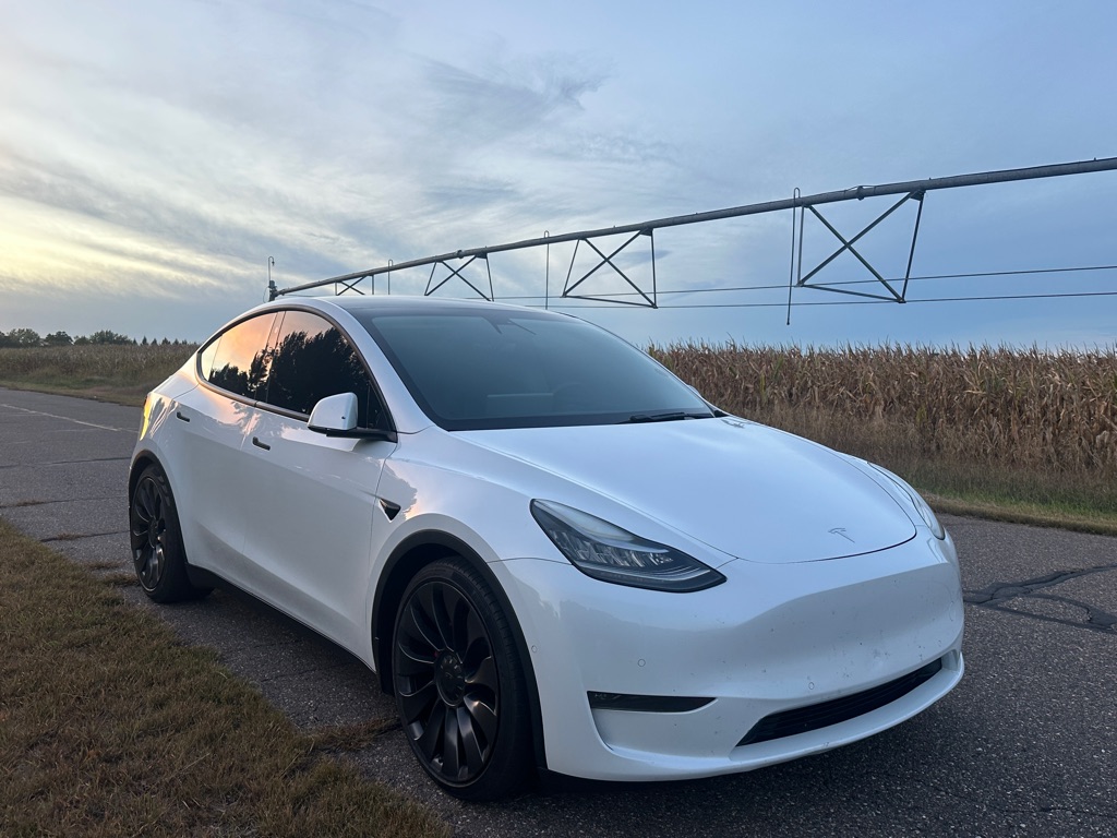 Photo 6 of this TESLA MODEL Y