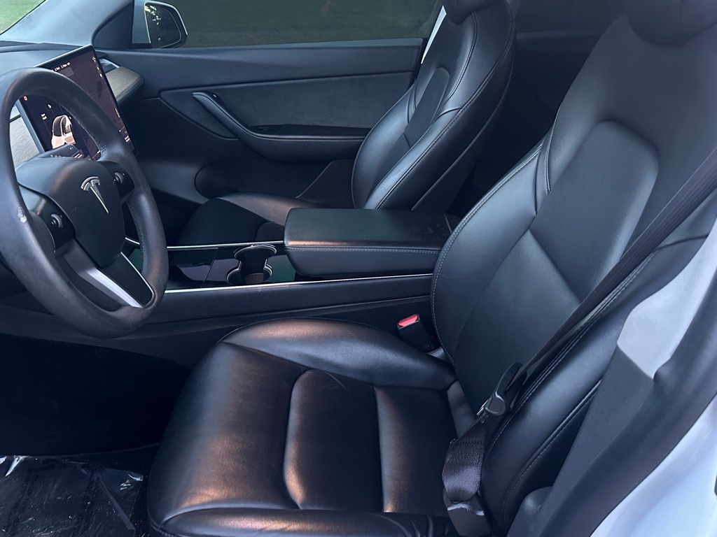 Photo 7 of this TESLA MODEL Y