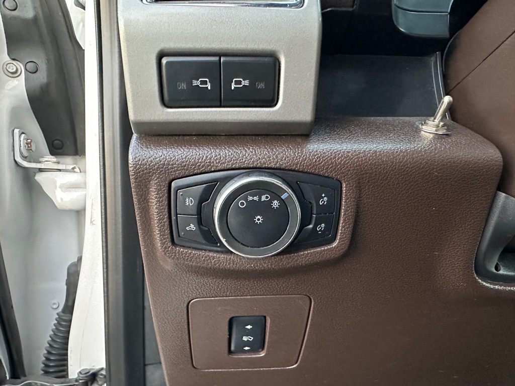 Photo 15 of this FORD F150