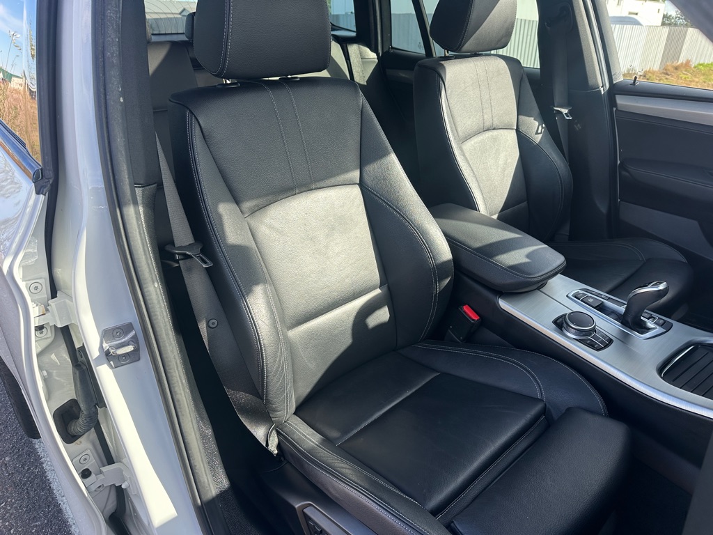 Photo 10 of this BMW X3