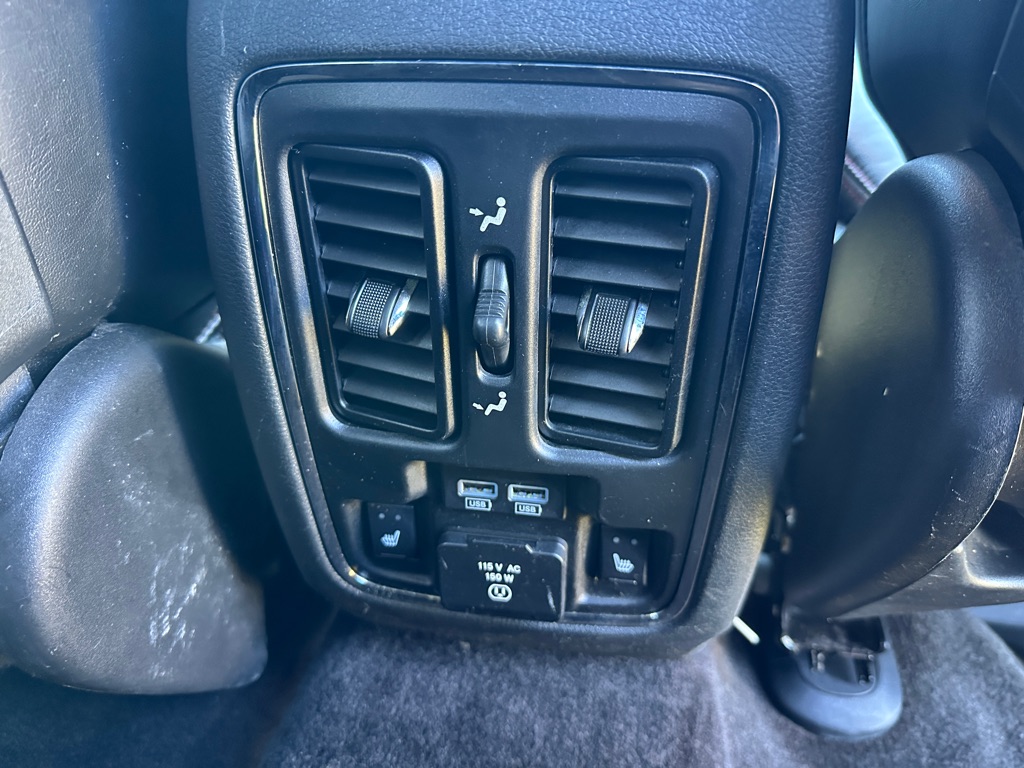 Photo 14 of this JEEP GRAND CHEROKEE