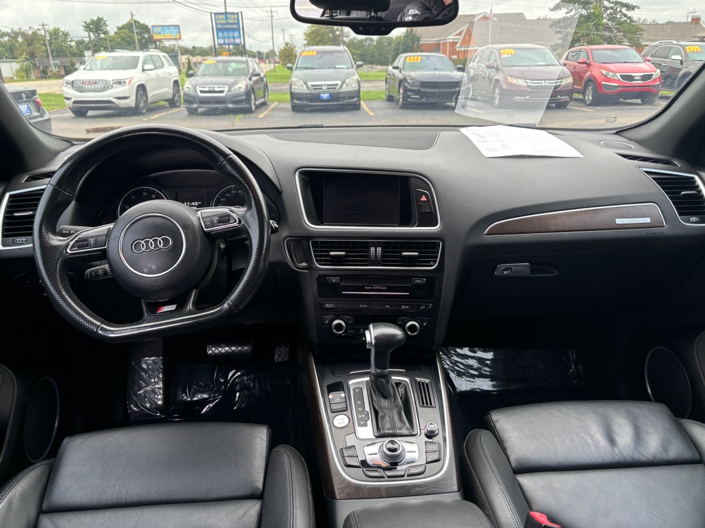 Photo 9 of this AUDI Q5