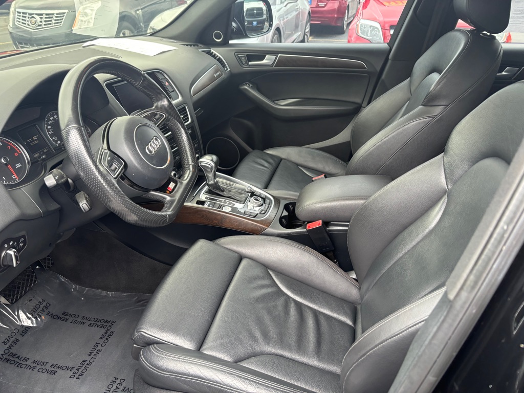 Photo 7 of this AUDI Q5