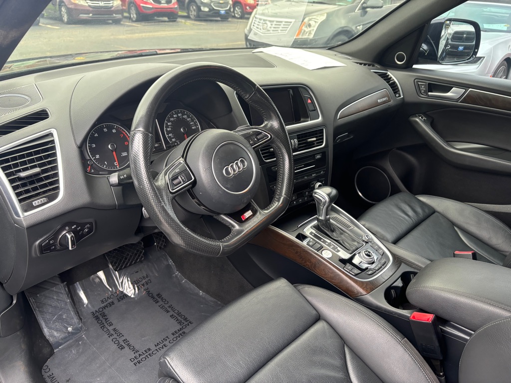 Photo 8 of this AUDI Q5