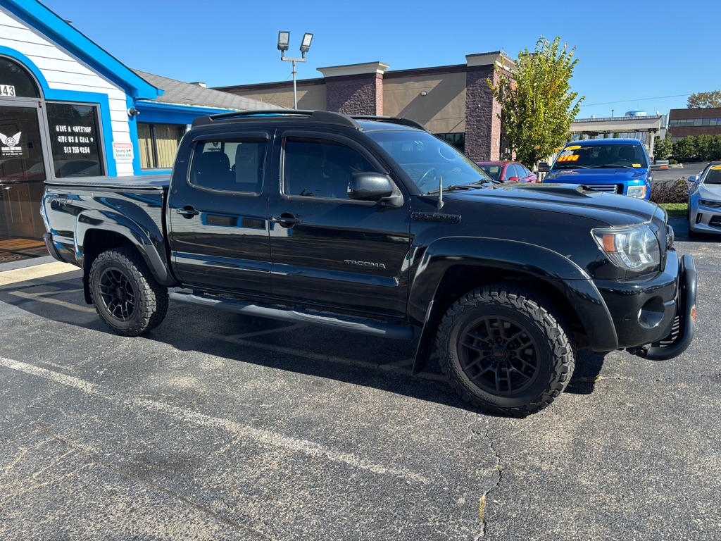 Photo 3 of this TOYOTA TACOMA
