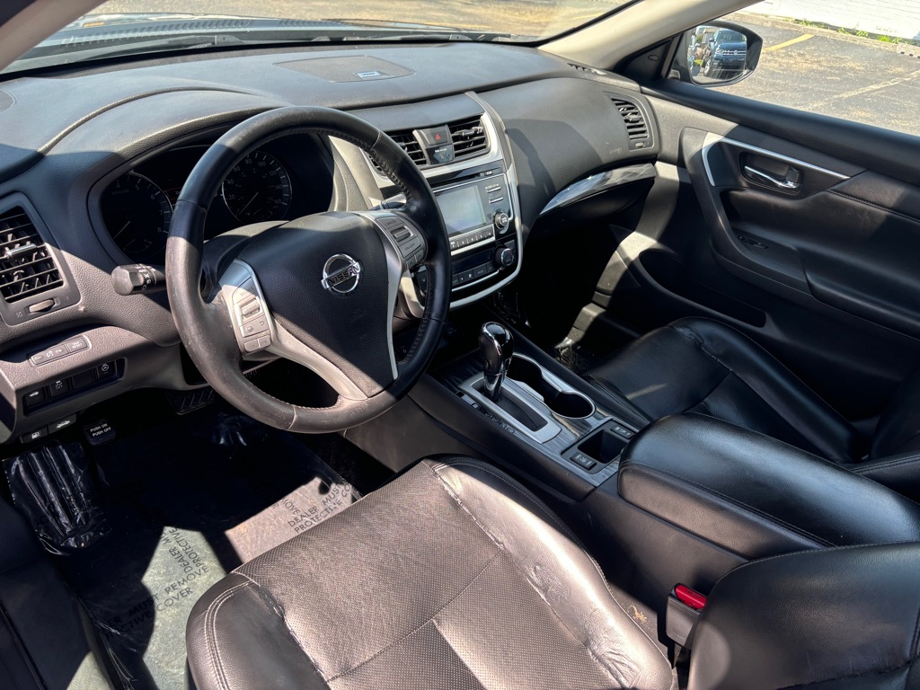 Photo 9 of this NISSAN ALTIMA